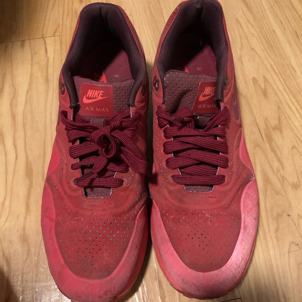 Red reflective Nike air max !!
